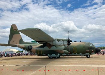 離島需軍機支援運輸旅客居民 國防部將採使用者付費1000元機制